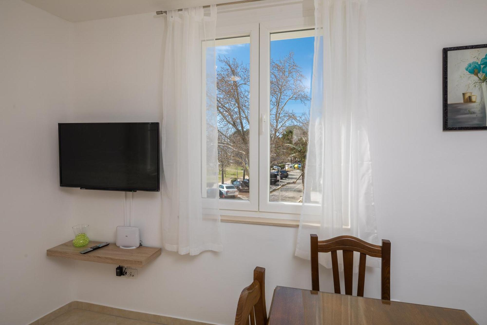 Sandy Beach Apartment أوميس المظهر الخارجي الصورة