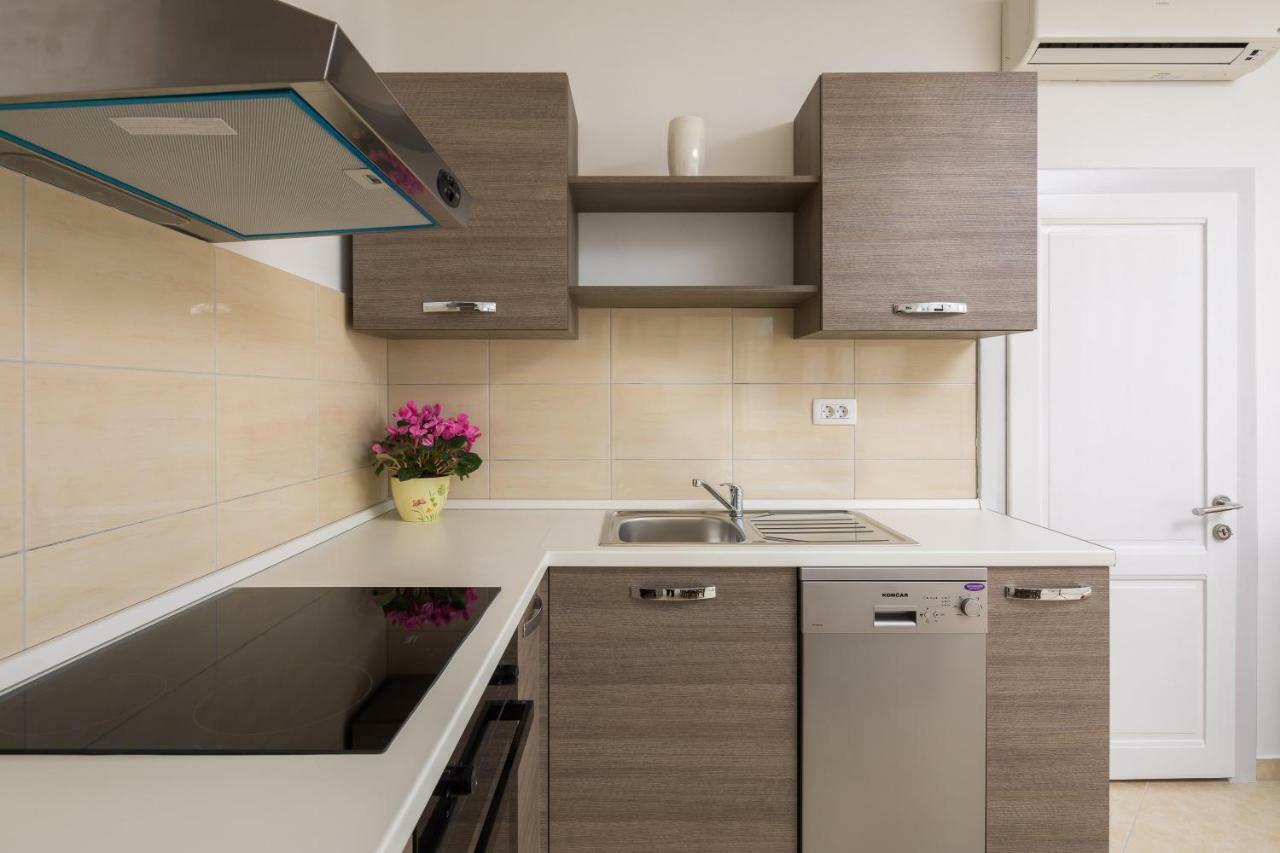 Sandy Beach Apartment أوميس المظهر الخارجي الصورة